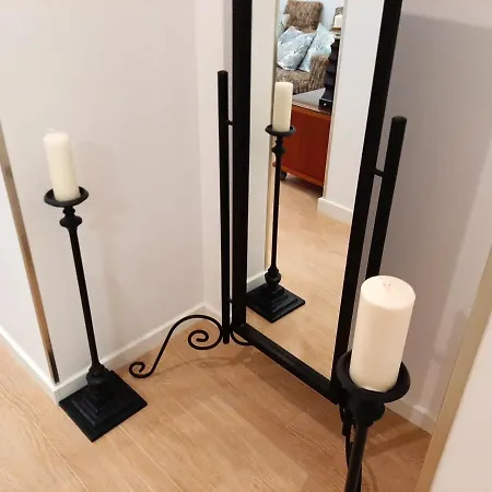 Cozy In With Terrace 加的斯