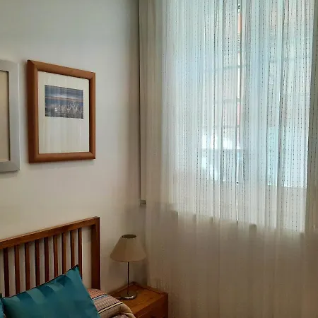 Cozy In With Terrace 公寓