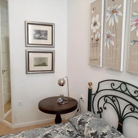 Cozy In With Terrace Apartament Kadyks