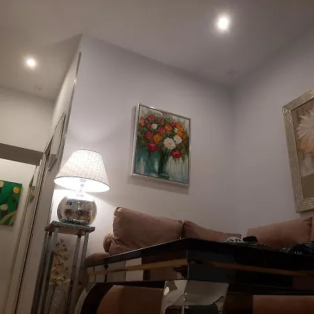 公寓 Cozy In With Terrace 加的斯