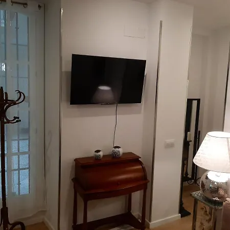 公寓 Cozy In With Terrace 加的斯