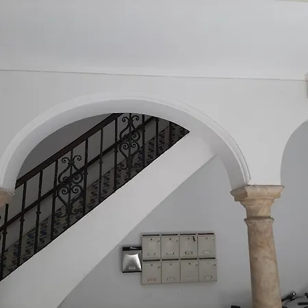 Cozy In With Terrace Apartament Kadyks
