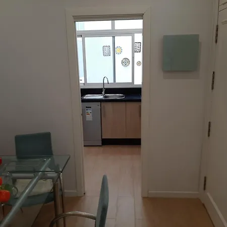 Cozy In With Terrace Apartament Kadyks