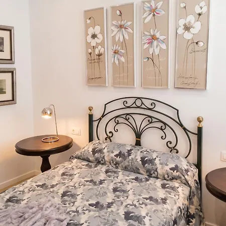 Cozy In With Terrace Apartament Kadyks