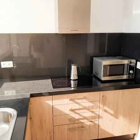 Cozy In With Terrace Apartament
