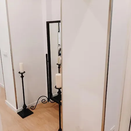 Cozy In With Terrace Apartament